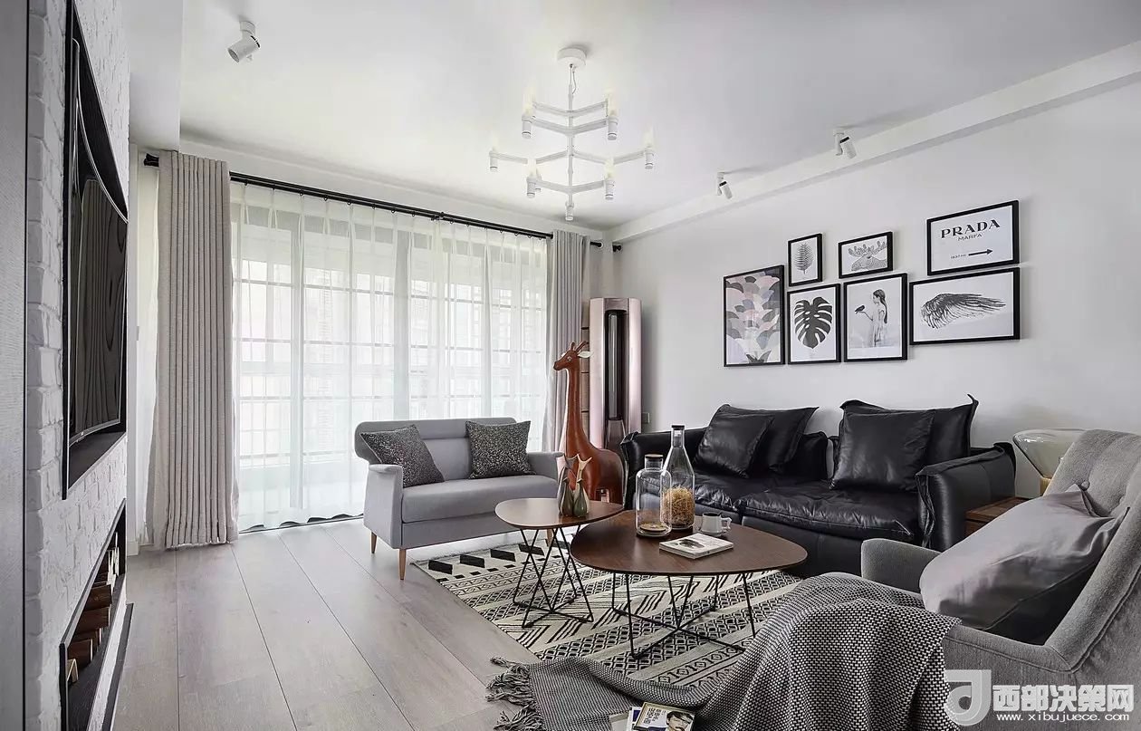 沙發(fā)背景墻選對(duì)裝飾畫，才能美了整個(gè)客廳空間！