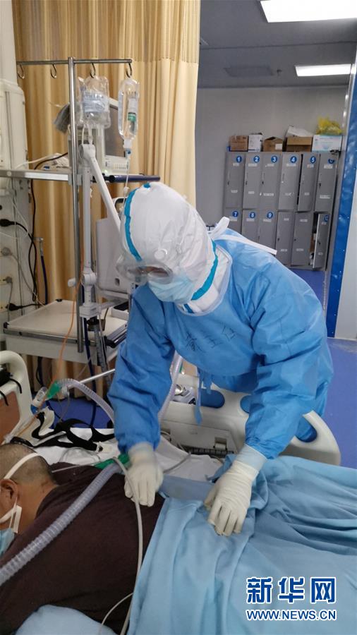 （一線抗疫群英譜·圖文互動）（2）“從高原奔赴平原，我們傾囊相助”——青海援湖北醫(yī)療隊(duì)女醫(yī)生戴春的故事 