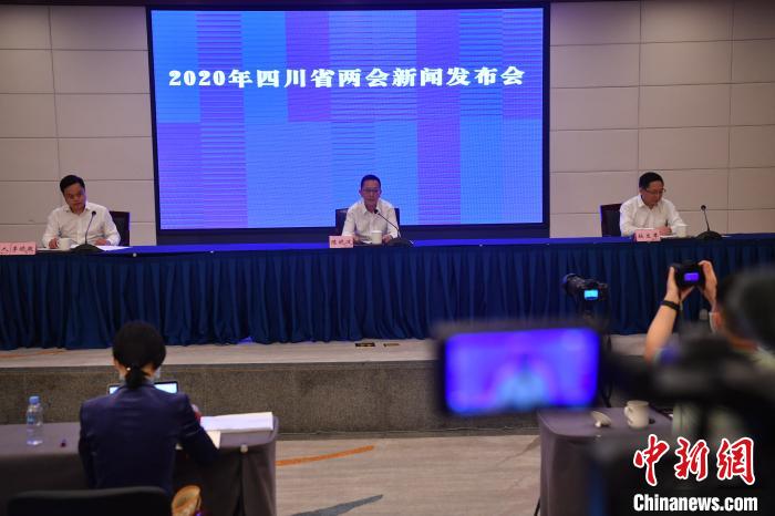 圖為新聞發(fā)布會(huì)現(xiàn)場(chǎng)?！埨?攝
