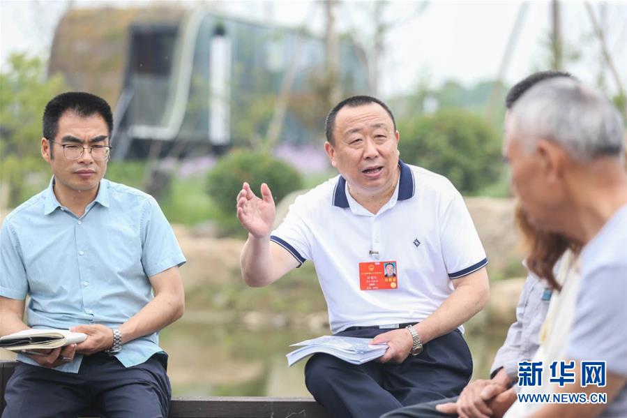 （新華全媒頭條·兩會(huì)精神看落實(shí)·圖文互動(dòng)）（2）整體謀劃、系統(tǒng)升級(jí)、全面提升——落實(shí)全國兩會(huì)精神織牢織密公共衛(wèi)生防護(hù)網(wǎng)