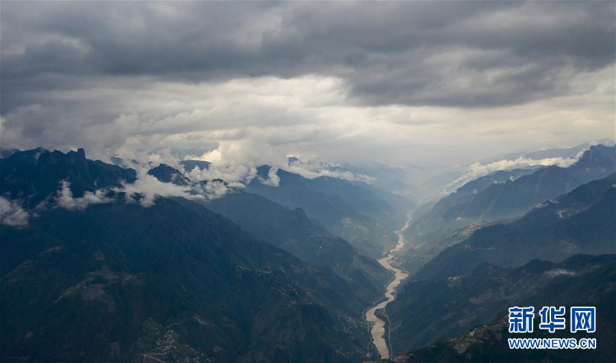 (新華全媒頭條·走向我們的小康生活·圖文互動(dòng))(6)綠染云嶺小康路——生態(tài)文明建設(shè)的云南實(shí)踐