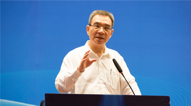 林毅夫發(fā)表演講。（資料圖）